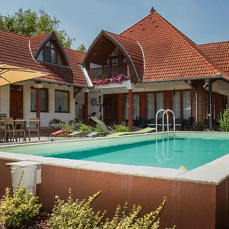 Апартаменты In 36528 *