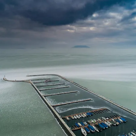 In 36528 * Balatonkeresztúr